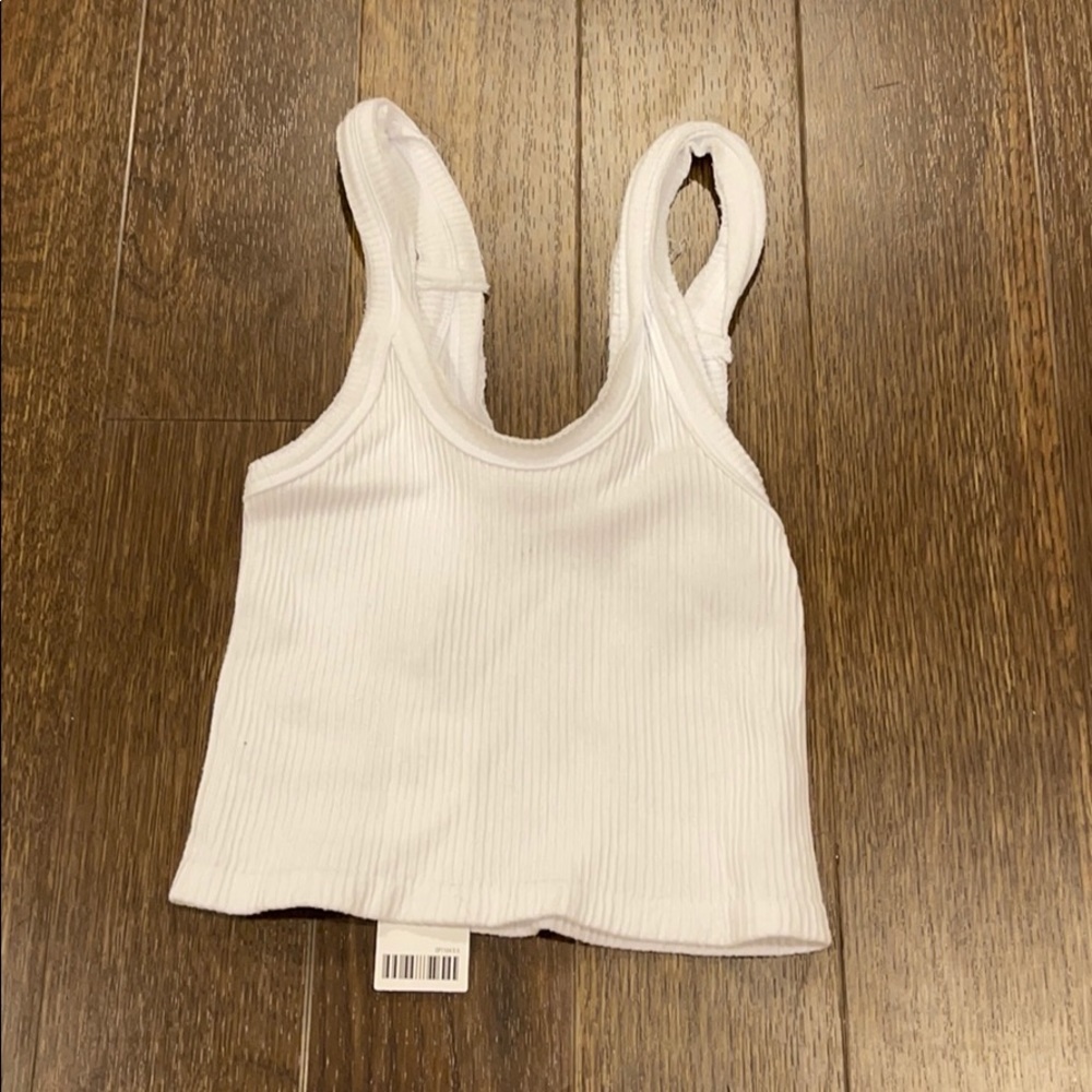 White out from under tank top. XS NWT